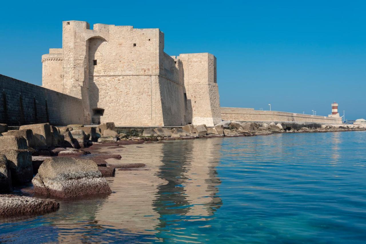 I 20 Archi Apartments Monopoli Bagian luar foto